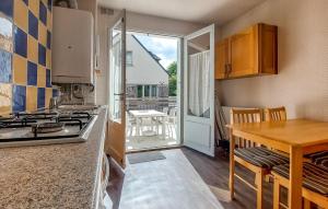 Appartements Gorgeous Apartment In Saint-Lunaire : photos des chambres