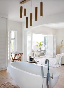 Clifton YOLO Spaces - Clifton Private Beach Villa