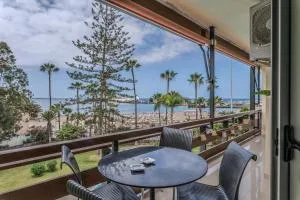 Santa Amalia - El Guincho