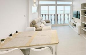 Amazing Apartment In Benidorm With Wifi