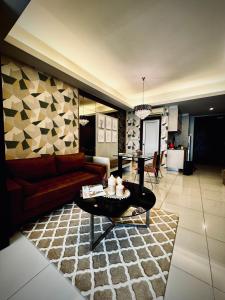 Damas Hotel,Suites and Residence at Plaza Damas 3 by Over The Moon
