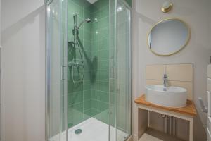 Appart'hotels Le Felix Appart-Hotel, centre ville Romans-sur-Isere : Studio Supérieur