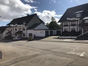 Boardinghouse-SWB im Hirschen - 黑林山区克尼格斯费尔德