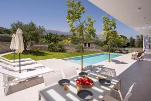 VILLA PETRA PHILIPPOS heated pool optional