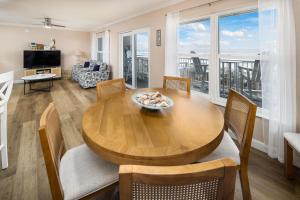 Islander 3005 - Gulf Secret