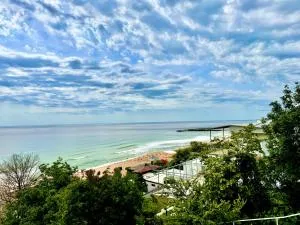 Blue Sunrise Luxury - 圣君士坦丁和海伦那