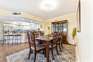 Coastal Bliss: Oceanwalk 9-301 with Sunset Views Resort Amenities