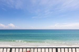 Beautifully decorated oceanfront 33 corner unit in Ocean Condo 401