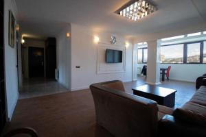 Apartment In City Center