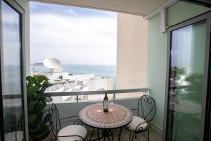 Palmove Luxurious Beachfront Apt