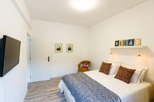 Enjoy the city center at fully equipped 2 BR 5 Min walk to beach & market