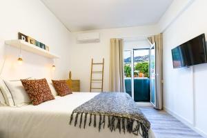 Enjoy the city center at fully equipped 2 BR 5 Min walk to beach & market