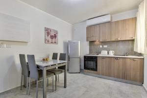 Central Two Bedroom Apartment