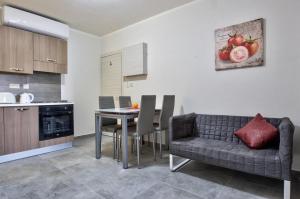 Central Two Bedroom Apartment