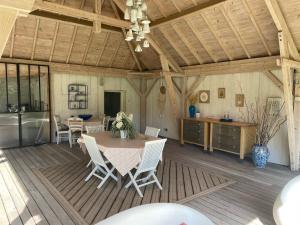 B&B / Chambres d'hotes De la suite dans les oliviers : photos des chambres