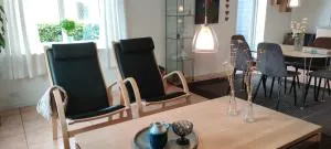 Fiskerhuset i Øster Hurup - i byen, ved stranden - Haslevgårde