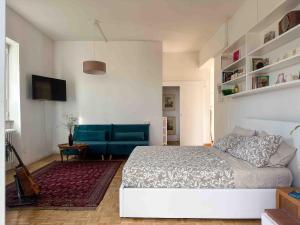 Lovely Panoramic Studio