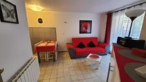 Joli T2 climatisé 70 dans un écrin de verdure 04000 - Beynes