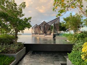 Edge Central PTY Luxury Front Seaview 2Bedroom