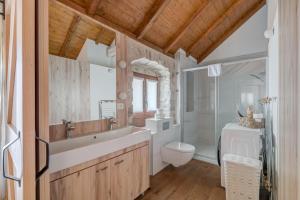 Emperor Suite - Beyond Timeless