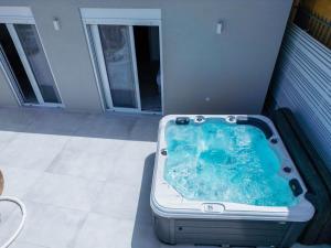 Luxury Dream with Private Jacuzzi