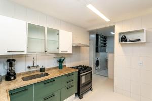 Recém decorado 2Qts a 150m da Praia | GC 50101