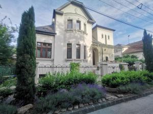 Kúria Apartman Budapest with free parking