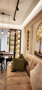 Golden Pearl Apartment