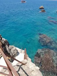 Apartment close to the sea in the most central of city - Demircikara