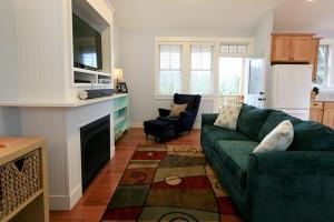 Flotsam House by Seabrook Hospitality