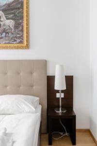 Riverside Palace Apartments