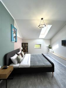 Modern Apartment, 5mins to Rynok Square