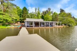Hot Tub, Dock, Lakefront Luxe Six Mile Retreat - Pickens