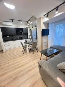 Varna central apartment with parking for normal to middle sized cars