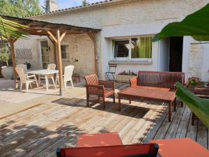 Maison de charme à Meursac avec piscine