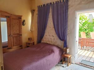 Maisons de vacances Maison de charme a Meursac avec piscine : photos des chambres