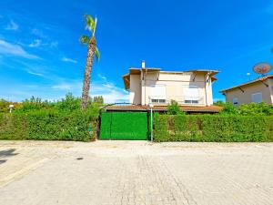 Paradise Town Villa Hazel