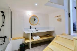 Appartements Nid de Line - Hostal Naou - Wifi-Netflix : photos des chambres