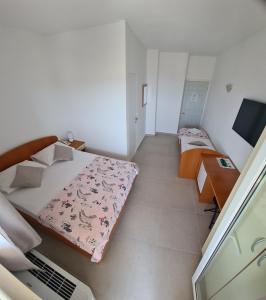 Twin Room with Balcony room in Guesthouse Komfor Moča