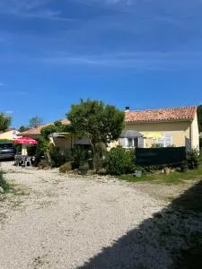 Au pied de Lascaux - Saint-Amand-de-Coly