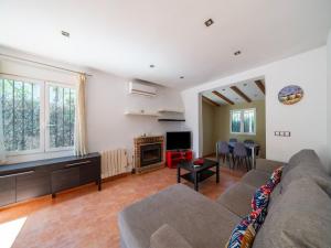 Cozy Denia Retreat with Garden