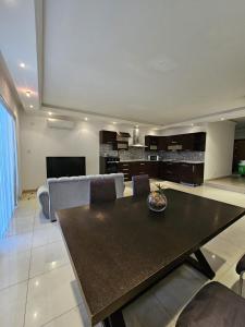 Close To Sea Front - Central