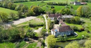 B&B / Chambres d'hotes Ferme equestre & Chambres d'hotes Gateau Stables proche Guedelon : photos des chambres