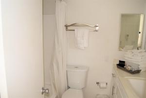 135 Fully Furnished, amenities galore