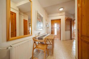 Lovely Duplex Flat, Apartmanok - Budapest