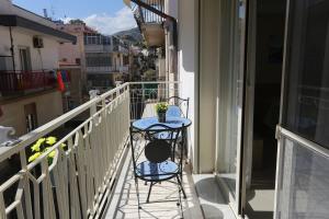 One-Bedroom Apartment with Balcony