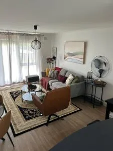 Sunshine Seven - Teatree Gully