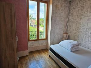 Charming 3-Bedroom House, Perfect for Family Getaways or Extended Professional Stays