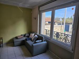 Charming 3-Bedroom House, Perfect for Family Getaways or Extended Professional Stays