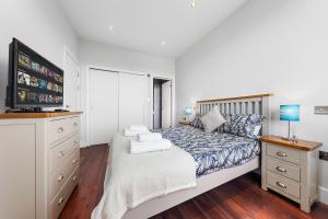 Wimbledon Two Bedroom Luxury Stays - Central London
